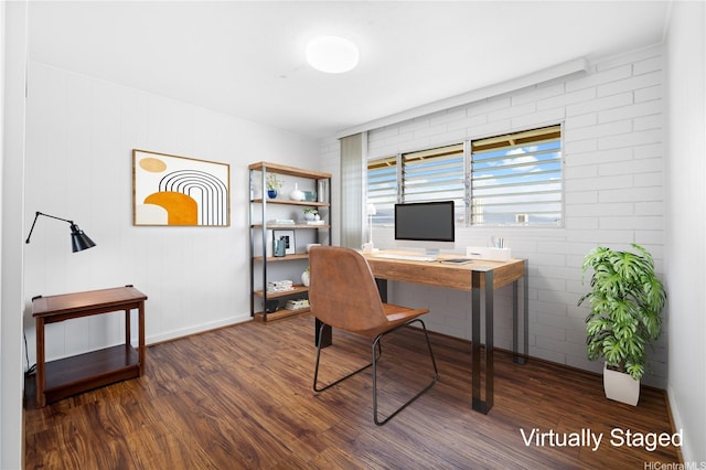 941 Aliamanu Pl, Honolulu, HI 96818 - office featuring wood finished floors