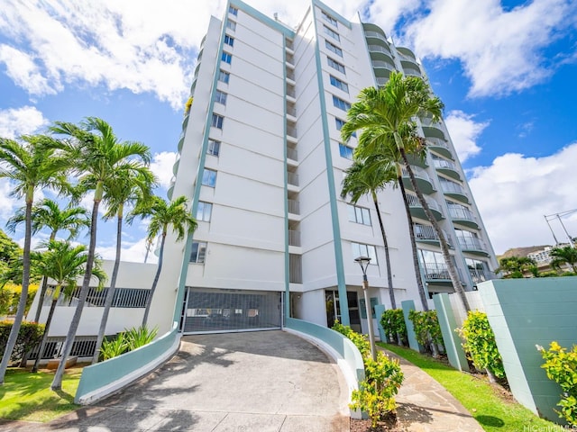710 Lunalilo St Unit 402, Honolulu, HI 96813 - view of apartment building / complex