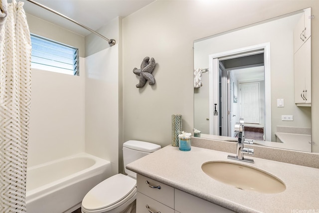1011-L Alewa Dr, Honolulu, HI 96817 - full bath with shower / bath combo with shower curtain and vanity