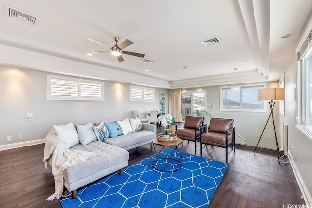 1011-L Alewa Dr, Honolulu, HI 96817 - living area featuring wood finished floors and a ceiling fan