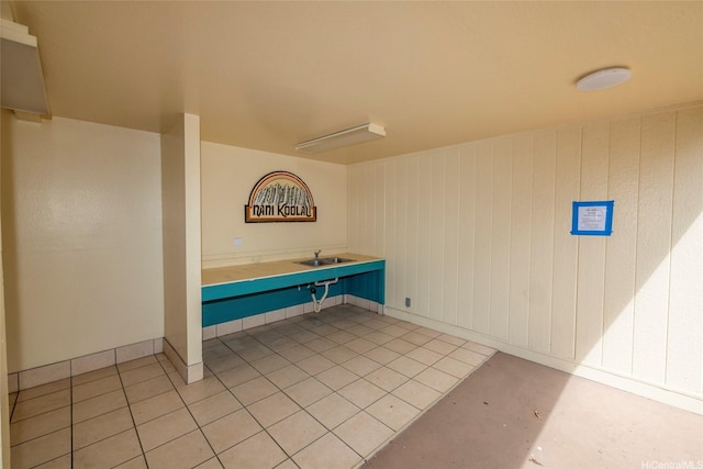46-232 Kahuhipa St Unit B205, Kaneohe, HI 96744 - interior space with a sink