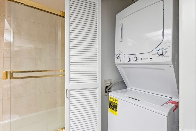 1212 Nuuanu Ave Unit 2509, Honolulu, HI 96817 - laundry area with stacked washer / drying machine