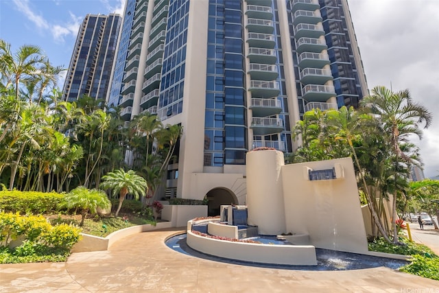 1212 Nuuanu Ave Unit 2509, Honolulu, HI 96817 - view of apartment building / complex