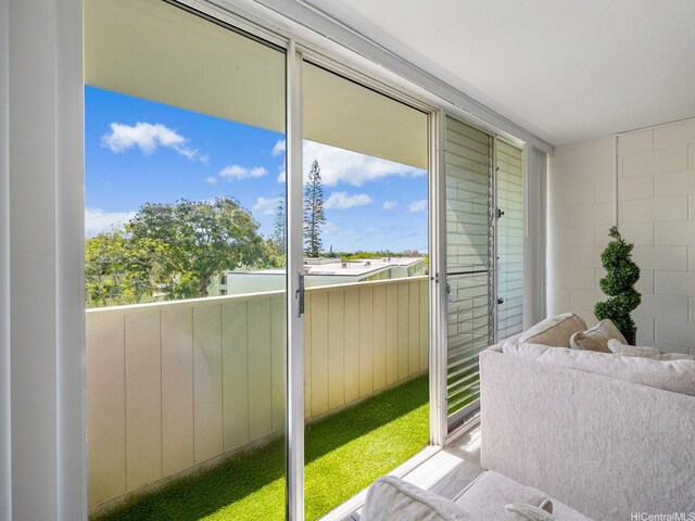 95-31 Kuahelani Ave Unit 439, Mililani, HI 96789 - view of sunroom / solarium