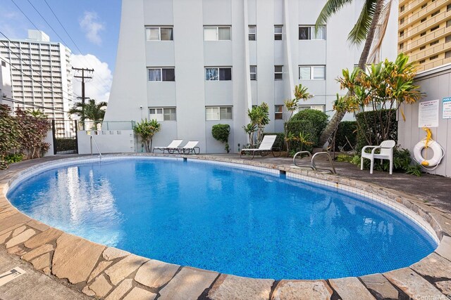1111 Wilder Ave Unit 14B, Honolulu, HI 96822 - view of community pool