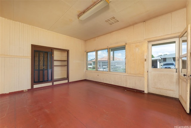 1305 Manua St, Wahiawa, HI 96786 - view of unfurnished sunroom