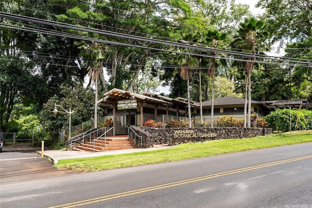 1305 Manua St, Wahiawa, HI 96786 - view of front of property featuring view of wooded area