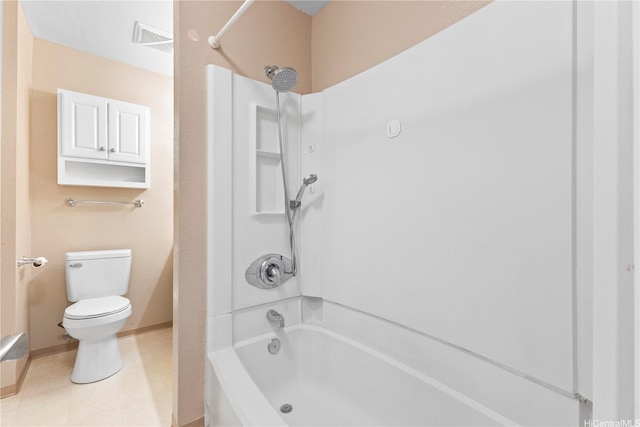 94-1336 Kulewa Loop Unit 5D, Waipahu, HI 96797 - full bath featuring toilet, shower / bathtub combination, and baseboards