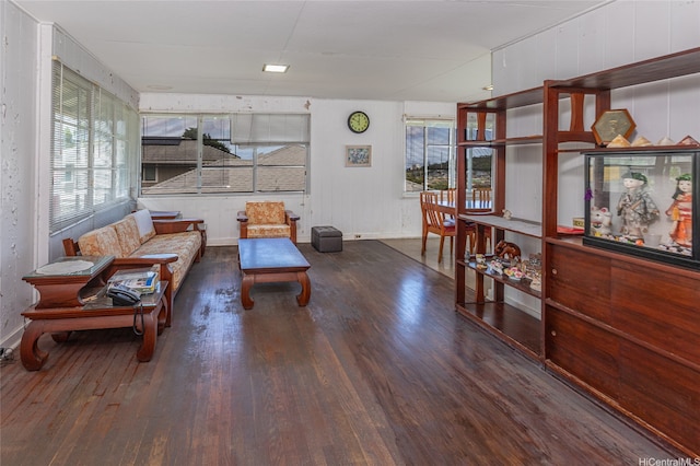 1968 10th Ave, Honolulu, HI 96816 - living room featuring wood finished floors and baseboards
