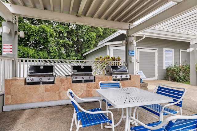 492 Mananai Pl Unit 13E, Honolulu, HI 96818 - view of patio with outdoor dining space