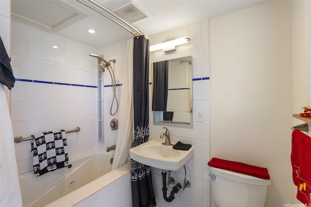 1020 Green St Unit 303, Honolulu, HI 96822 - bathroom featuring tiled shower / bath combo and toilet