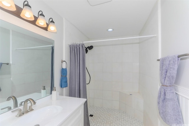 98-1027 Palula Way, Aiea, HI 96701 - full bathroom with tiled shower, vanity, and recessed lighting