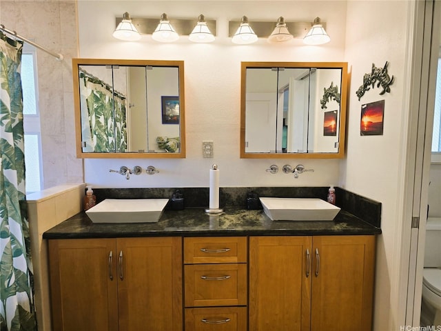 92-882 Wainohia St, Kapolei, HI 96707 - bathroom featuring double vanity and curtained shower