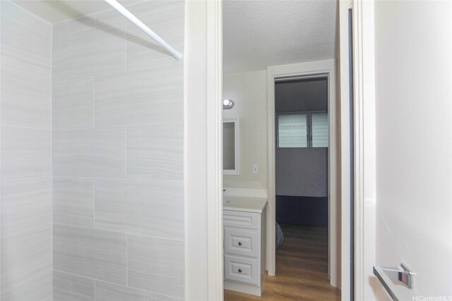 780 Amana St Unit 205, Honolulu, HI 96814 - photo 2