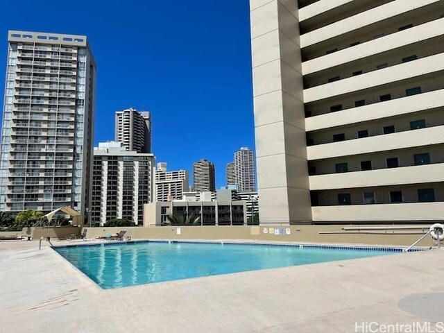 444 Niu St Unit 3802, Honolulu, HI 96815 - community pool with a view of skyline