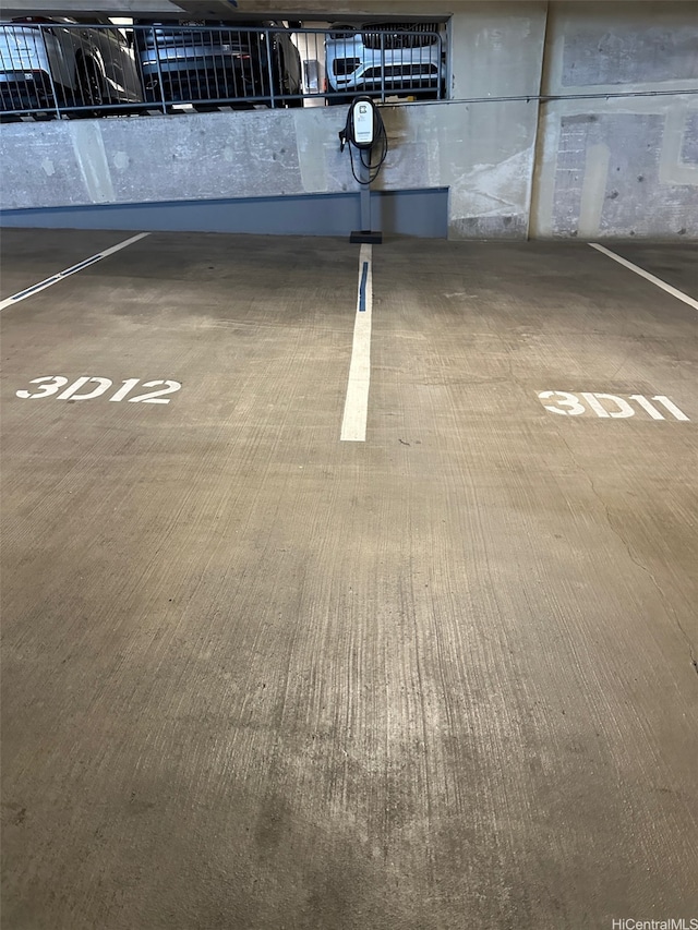 1108 Auahi St Unit 3201, Honolulu, HI 96814 - view of parking garage