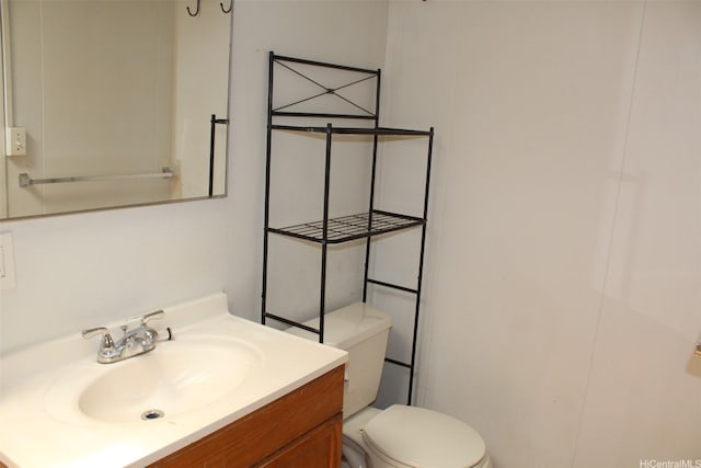 45-610 Kipawale Pl, Kaneohe, HI 96744 - bathroom featuring toilet and vanity