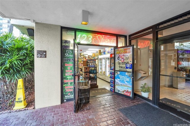 430 Lewers St Unit 2502, Honolulu, HI 96815 - entrance to property