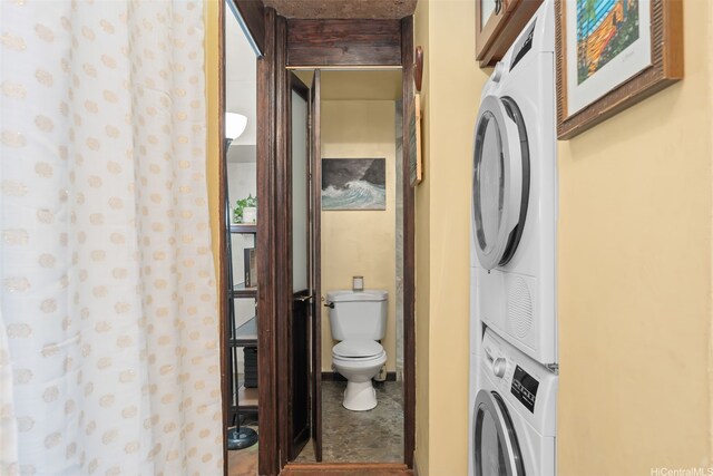 666 Prospect St Unit I502, Honolulu, HI 96813 - laundry room featuring stacked washer / drying machine
