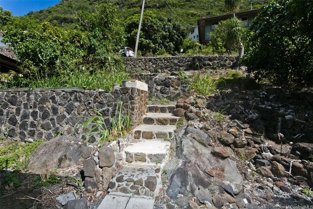 2233 Waiomao Rd, Honolulu, HI 96816 - photo 21