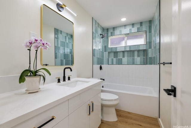 2632 Peter St, Honolulu, HI 96816 - full bathroom featuring vanity, toilet, shower / tub combination, and wood finished floors
