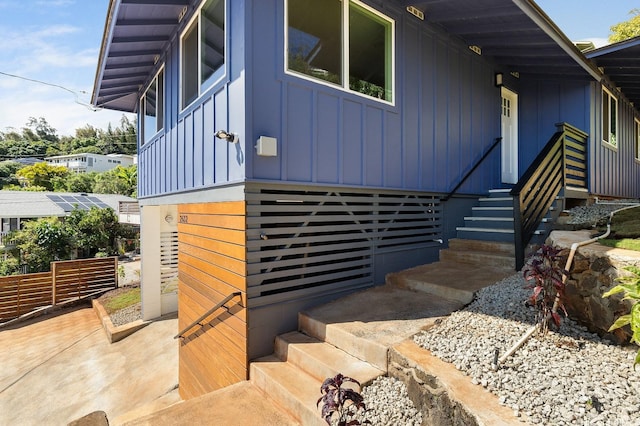 2632 Peter St, Honolulu, HI 96816 - view of front facade featuring board and batten siding and stairway