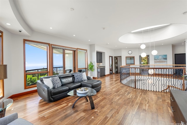4967 Maunalani Cir Unit B, Honolulu, HI 96816 - living room featuring light wood-style flooring, baseboards, and recessed lighting