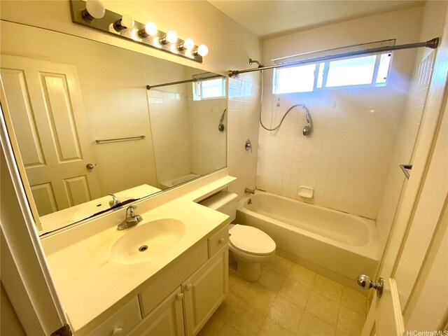 91-1008 Kaiopua St Unit M2, Ewa Beach, HI 96706 - bathroom with washtub / shower combination, vanity, and healthy amount of natural light