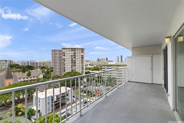 1333 Heulu St Unit 901, Honolulu, HI 96822 - balcony with a city view