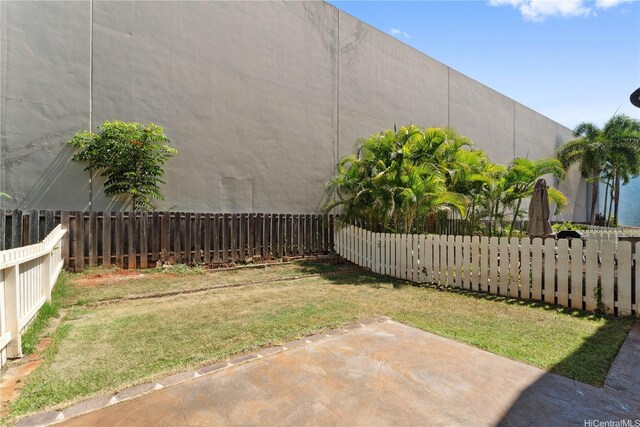94-1467 Waipio Uka St Unit T103, Waipahu, HI 96797 - view of yard with a patio