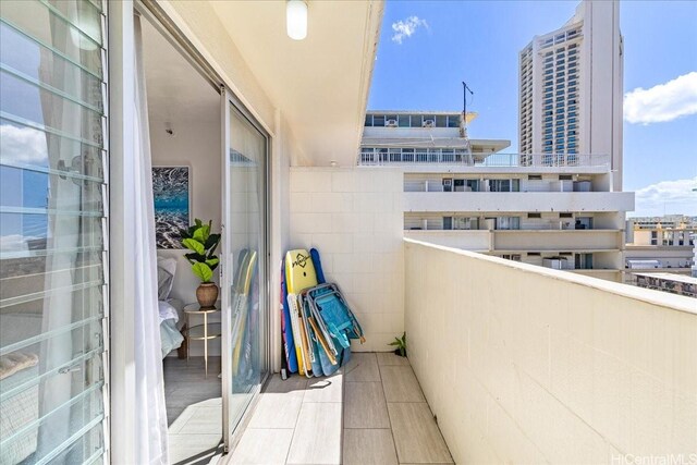 2463 Kuhio Ave Unit 1109, Honolulu, HI 96815 - view of balcony