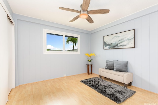 1433 Akanahe Pl, Kailua, HI 96734 - sitting room with wood finished floors and ceiling fan