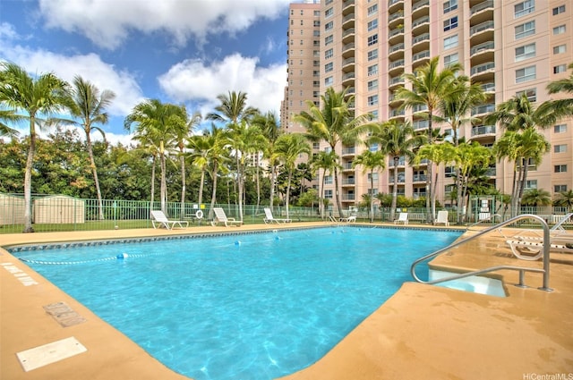 3009 Ala Makahala Pl Unit 214, Honolulu, HI 96818 - view of community pool