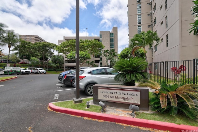 3009 Ala Makahala Pl Unit 214, Honolulu, HI 96818 - view of uncovered parking lot