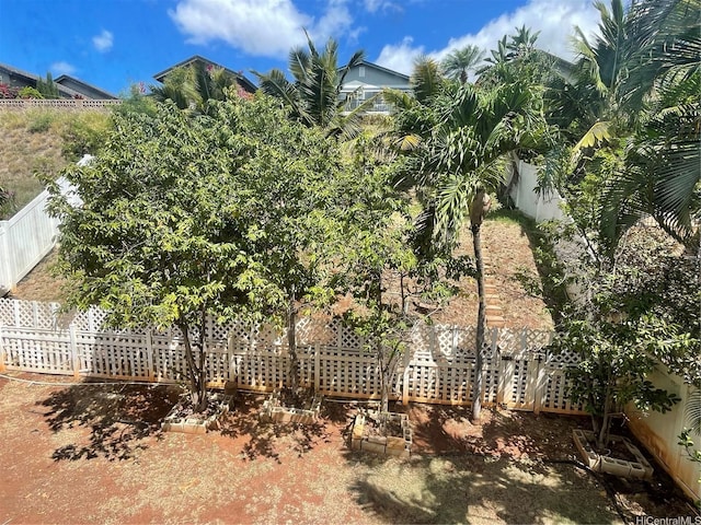 91-1088 Paaoloulu Way, Kapolei, HI 96707 - view of fenced backyard