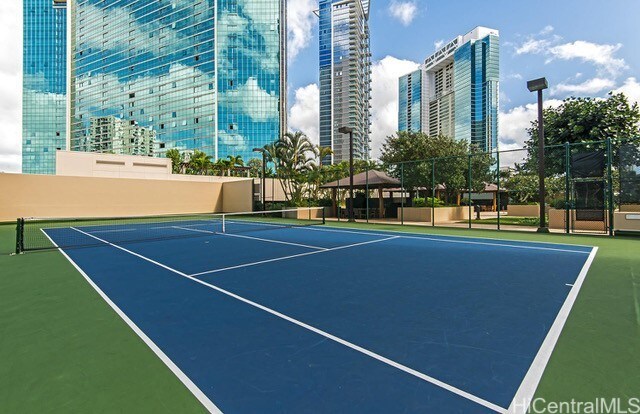 1288 Ala Moana Blvd Unit 18B, Honolulu, HI 96814 - view of tennis court