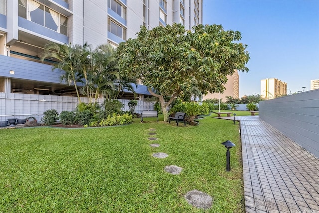 3045 Ala Napuaa Pl Unit 1803, Honolulu, HI 96818 - surrounding community with a lawn