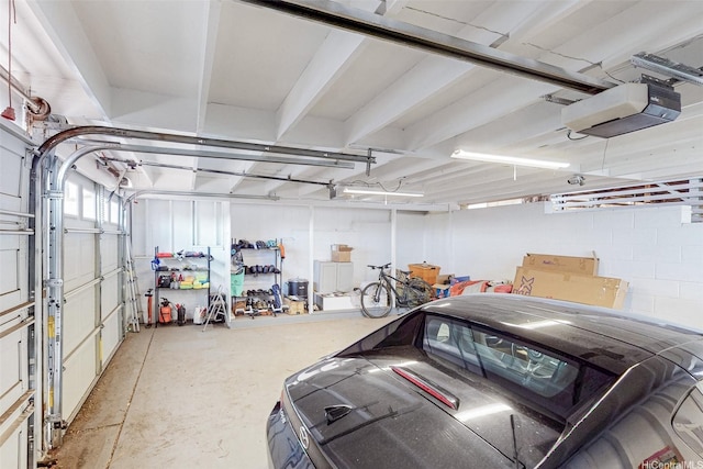92-759 Lihau St, Kapolei, HI 96707 - garage with a garage door opener