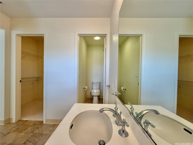 91-2220 Kaiwawalo St Unit 11-1105, Ewa Beach, HI 96706 - bathroom with vanity and a spacious closet