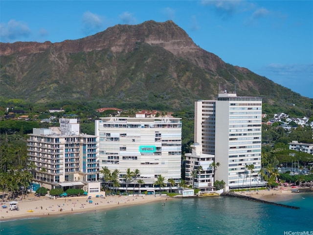 2877 Kalakaua Ave Unit 804, Honolulu, HI 96815 - bird's eye view of a water and mountain view
