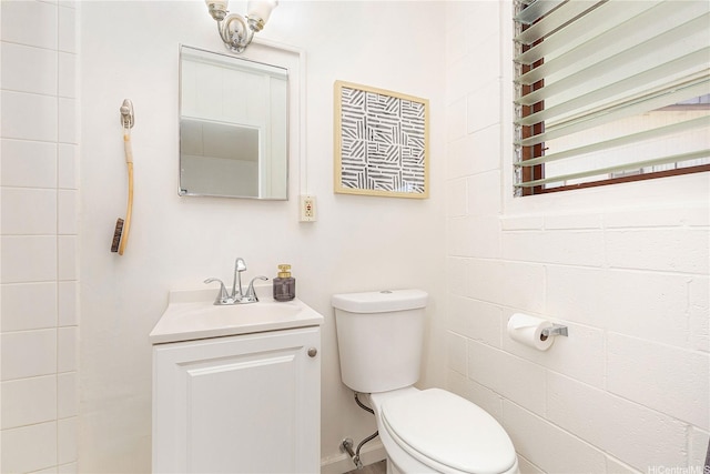 1808 Waiola St Unit 6, Honolulu, HI 96826 - half bath featuring toilet and vanity
