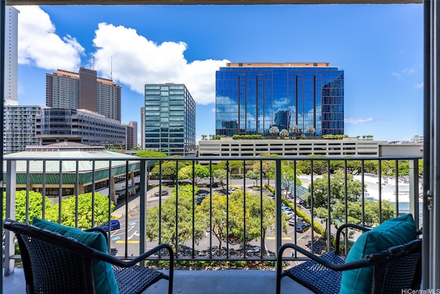731 Amana St Unit 703, Honolulu, HI 96814 - balcony with a city view