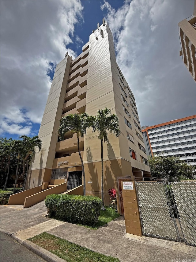1617 Clark St Unit 404, Honolulu, HI 96822 - view of building exterior