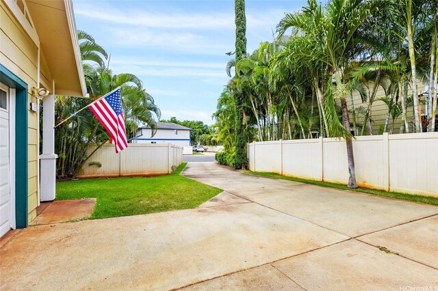 91-1032 Kauoha St, Ewa Beach, HI 96706 - view of yard with a patio