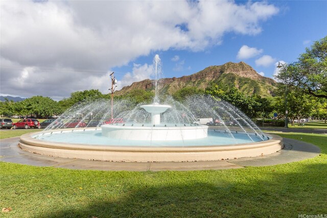 2877 Kalakaua Ave Unit 801/802, Honolulu, HI 96815 - surrounding community with a mountain view and a yard