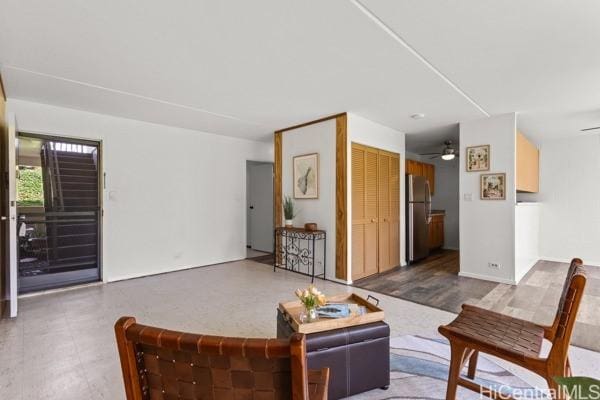 94-333 Hokuahiahi St Unit 103, Mililani, HI 96789 - living area with ceiling fan