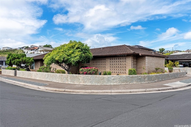 3504 Ala Hapuu St, Honolulu, HI 96818 - view of side of property