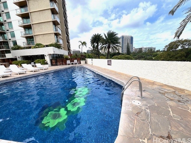 2045 Kalakaua Ave Unit 402, Honolulu, HI 96815 - community pool with a patio