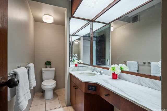 500 Lunalilo Home Rd Unit 24K, Honolulu, HI 96825 - bathroom with vanity and tile patterned floors