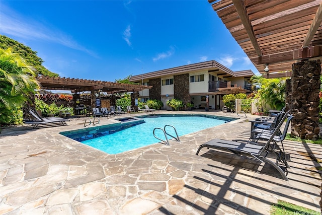 444 Lunalilo Home Rd Unit 602, Honolulu, HI 96825 - community pool featuring a pergola and a patio